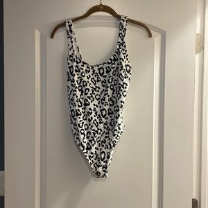Primark nwt black white one piece bathing suit size 12